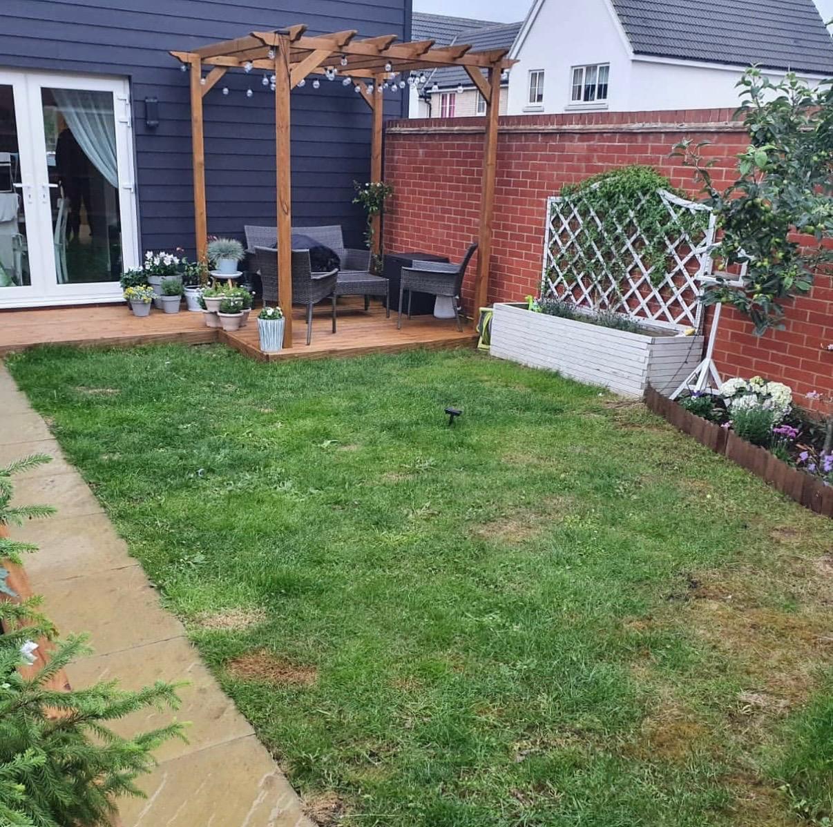 Garden Deck & Pergola